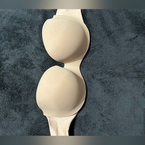 Strapless bra